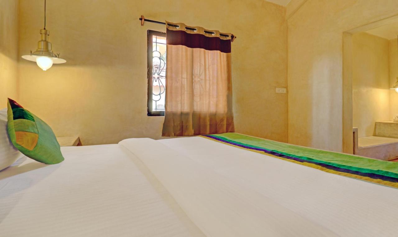 Treebo Morjim Banyan Resort Exterior photo