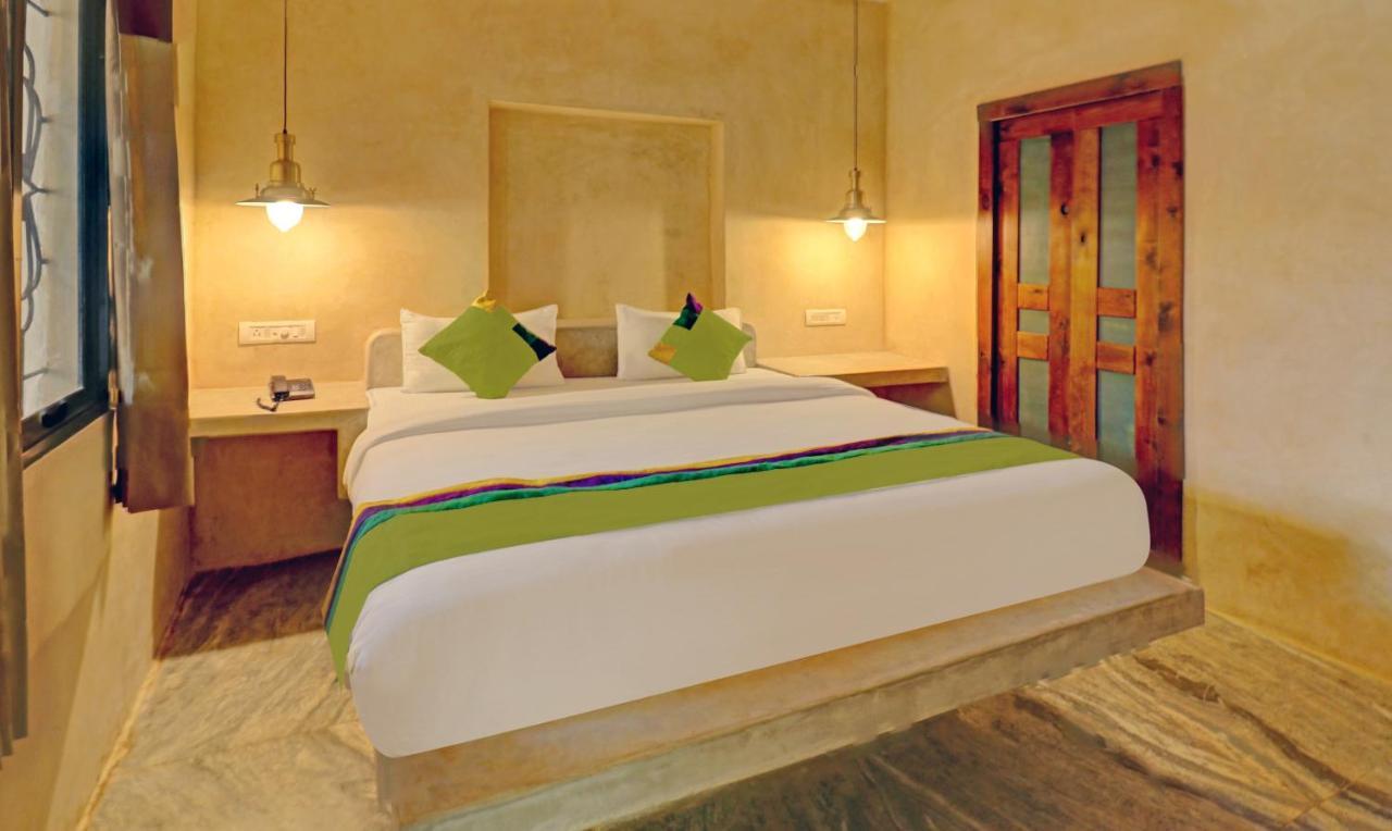 Treebo Morjim Banyan Resort Exterior photo
