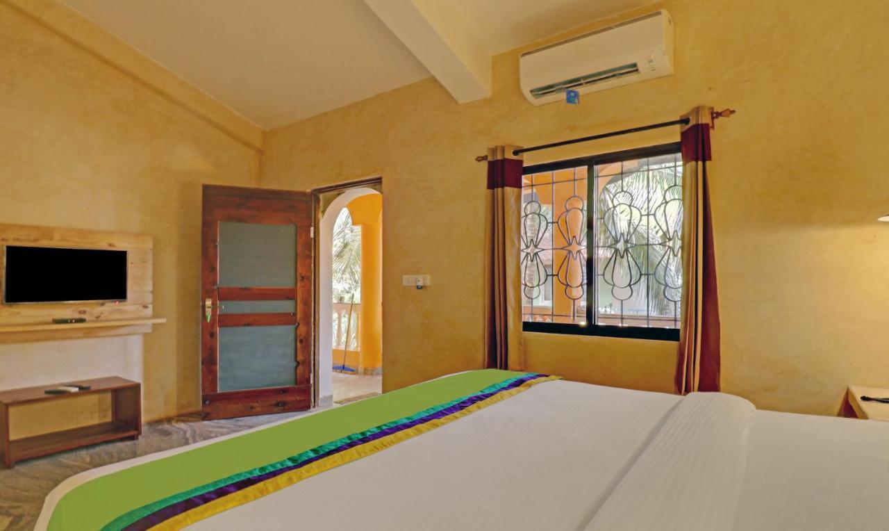 Treebo Morjim Banyan Resort Exterior photo