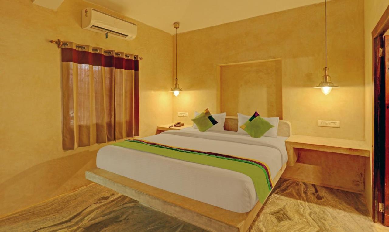Treebo Morjim Banyan Resort Exterior photo
