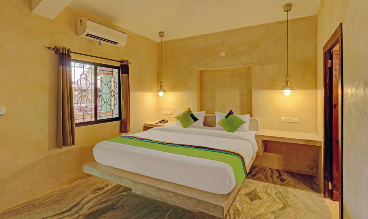 Treebo Morjim Banyan Resort Exterior photo